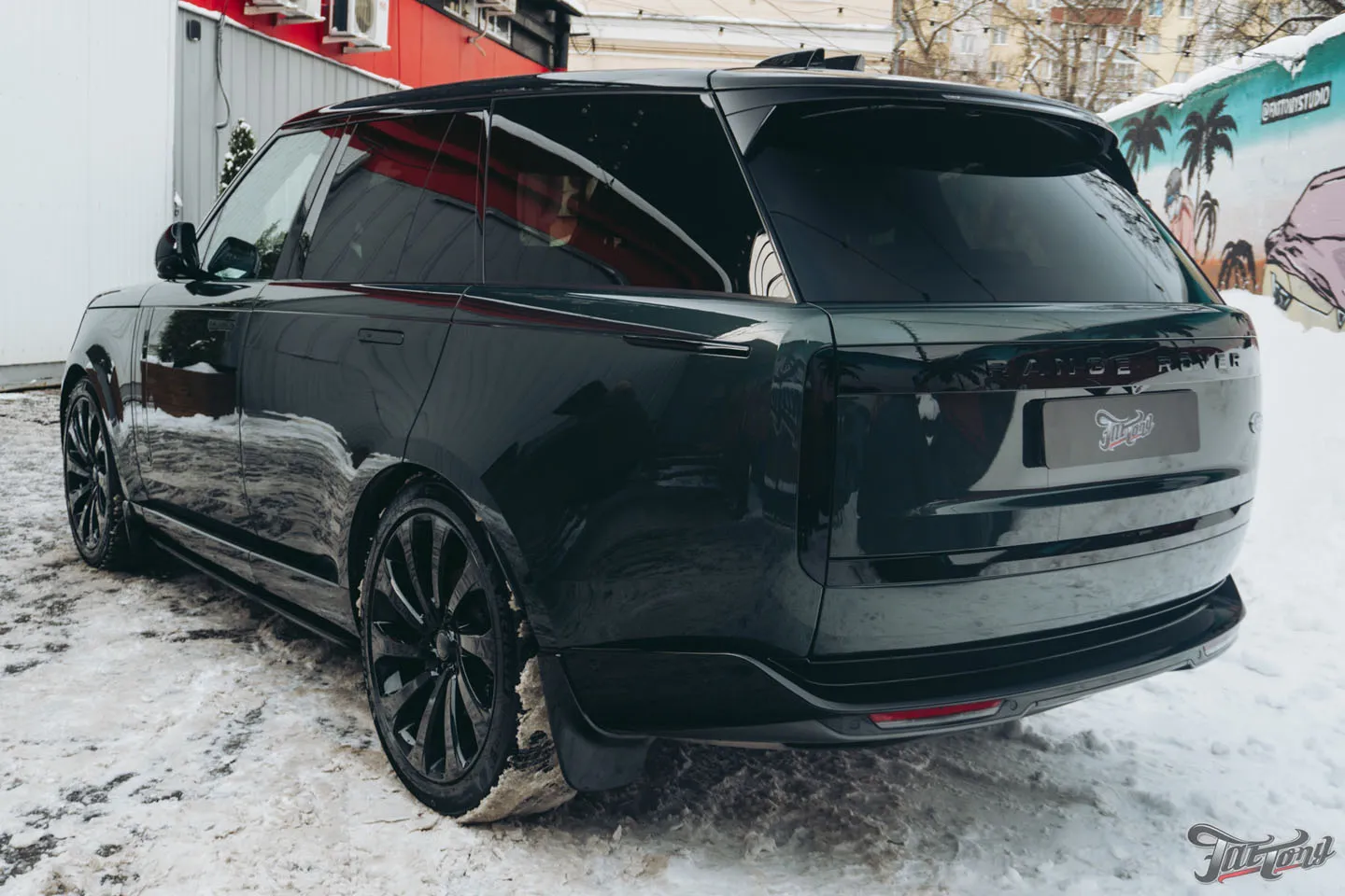 Шумоизоляция дверей и колесных арок + антихром для Range Rover Autobiography постоянного гостя